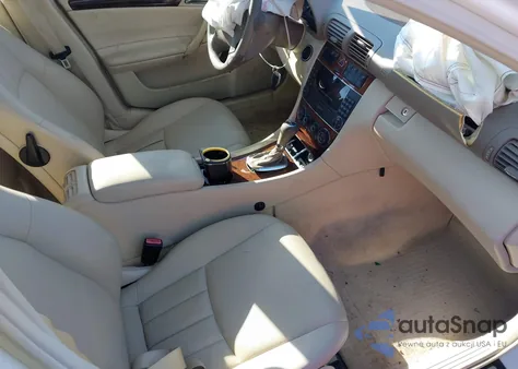 2007 Mercedes-Benz C 280 Luxury 4Matic z USA, uszkodzony, nr VIN WDBRF92H97F865732